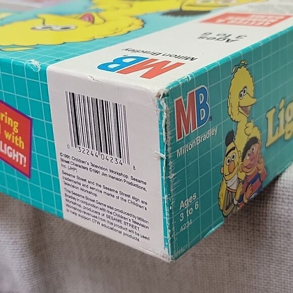 1991 Sesame Street Light and Learn letter & number game with magic wand 18 sheet - Picture 16 of 16